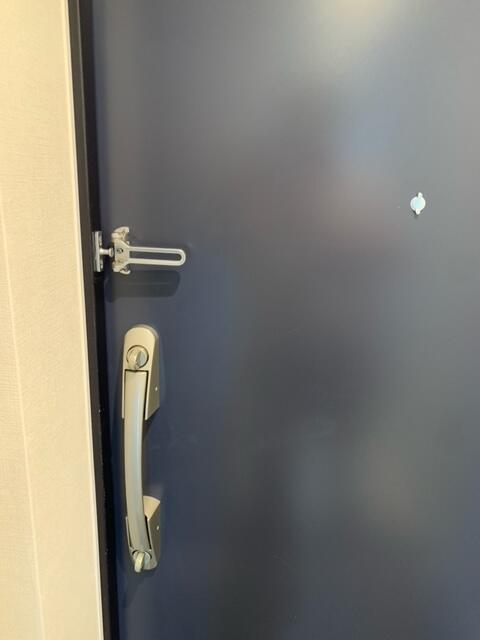 バス・シャワールーム　玄関ドア　内側