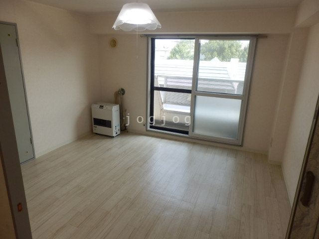 その他部屋・スペース　居間