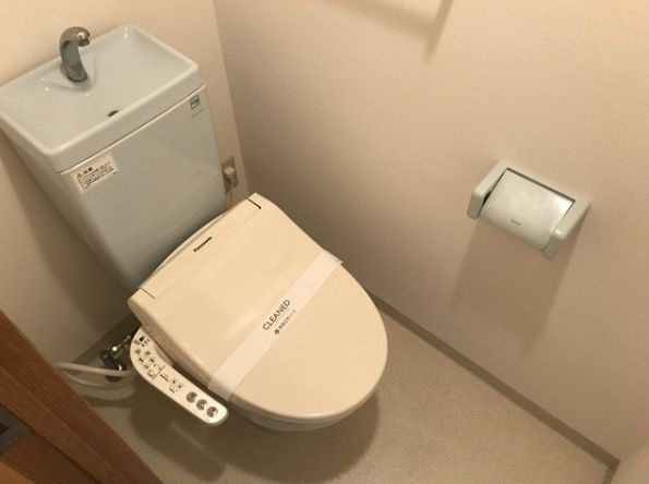 トイレ　別号室参考写真