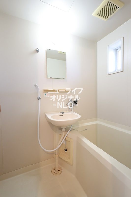 バス・シャワールーム　※※別室参照、現況を優先致します。