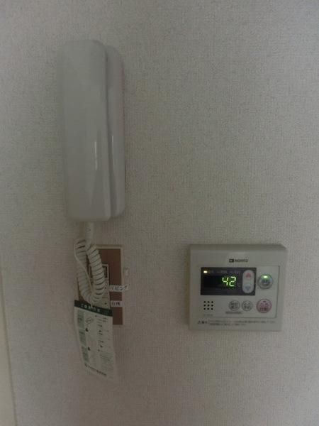 セキュリティ　TVドアホン新規交換します。