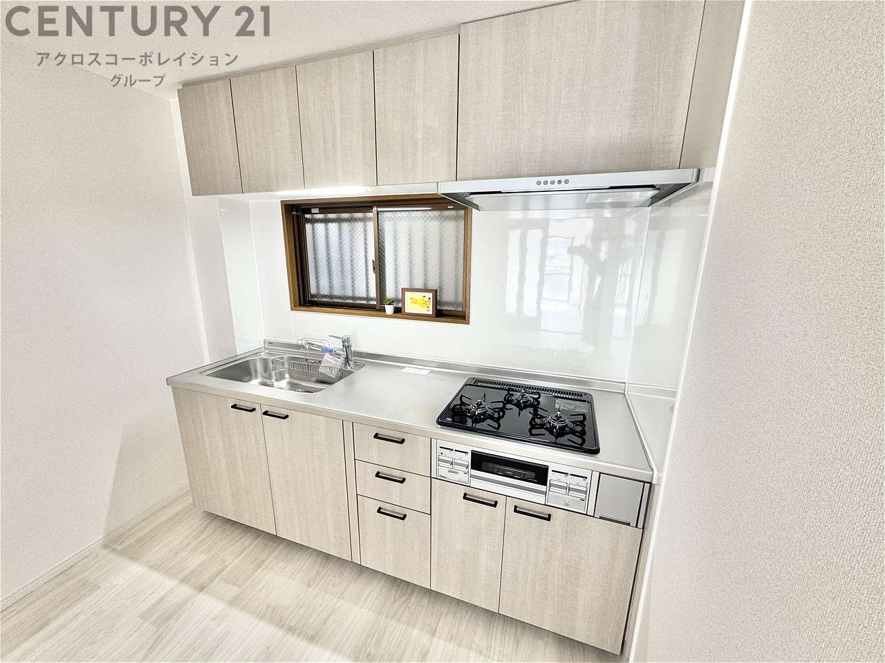 キッチン　コンパクトなキッチンで掃除もラクラク