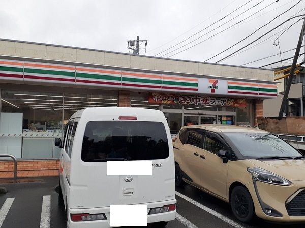 コンビニ　セブンイレブン（コンビニ）まで600m