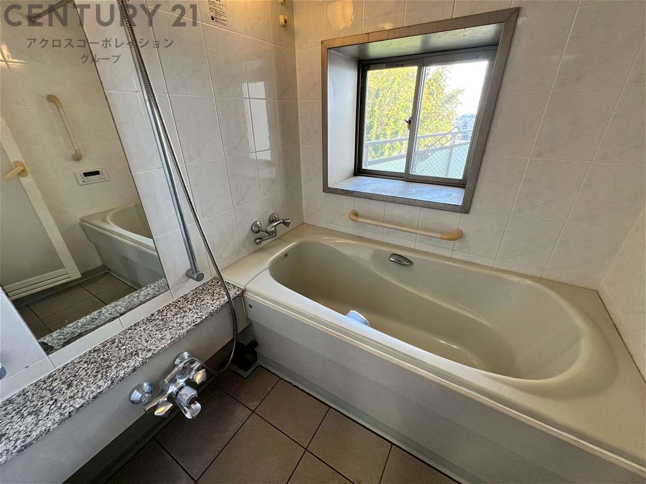 バス・シャワールーム　ゆったりとしたバスタイムをお楽しみいただけます