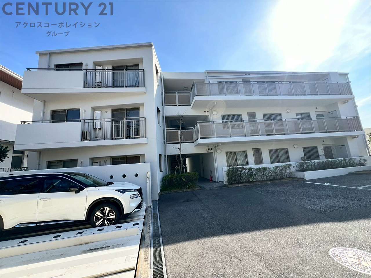 建物外観　オートロック・宅配ボックス付きで安心です！