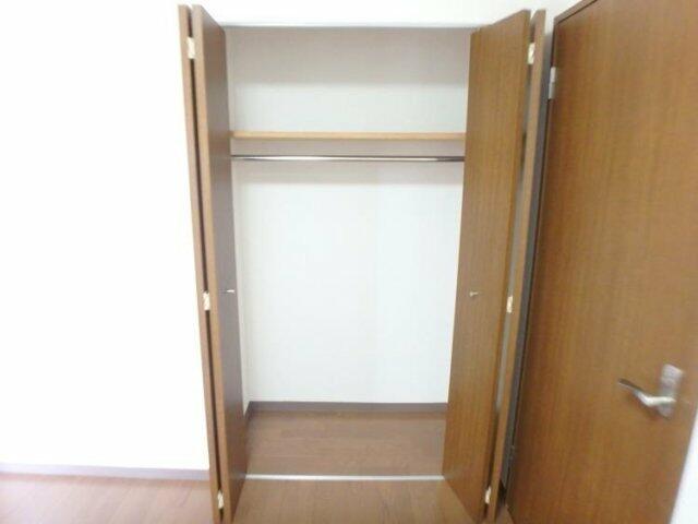 収納　クローゼット