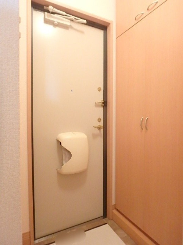 玄関　図面と現状に相違がある場合には現状を優先