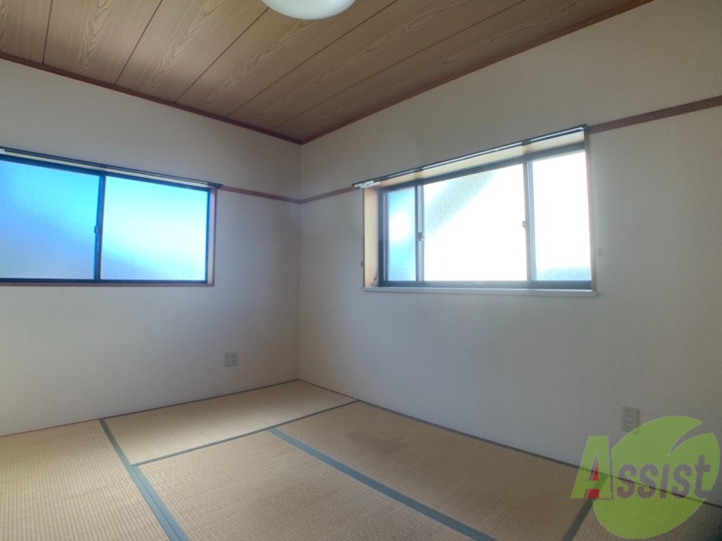 その他部屋・スペース　寝室は６帖の和室のお部屋です。