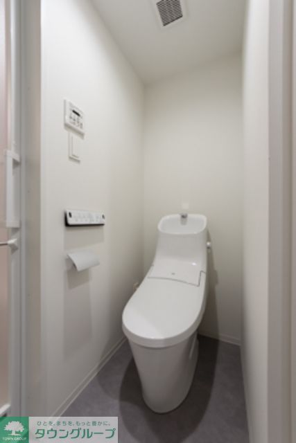 トイレ　※写真は同タイプ住戸です。