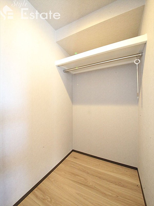 収納　ウォークインクローゼット