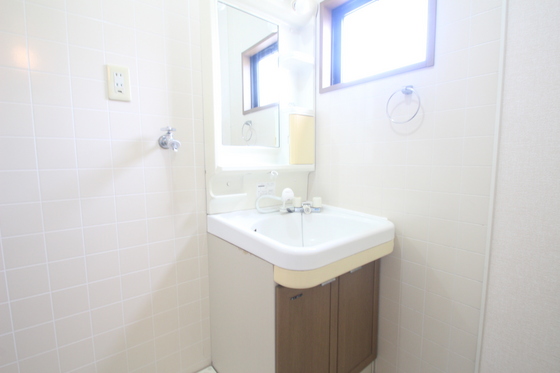洗面設備　※別部屋の写真です