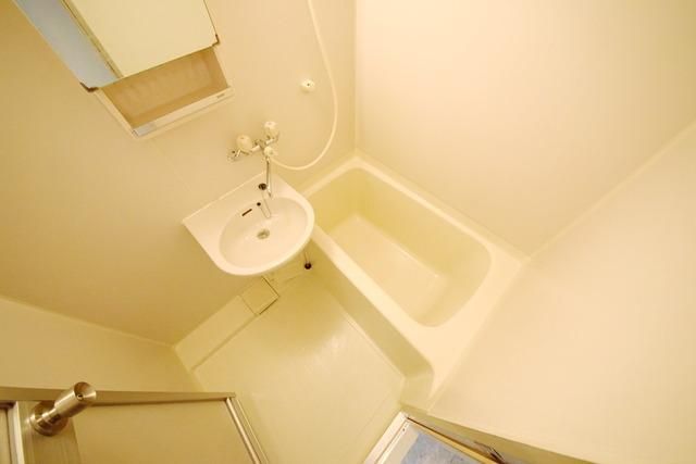 バス・シャワールーム　★清潔感のあるお風呂です★