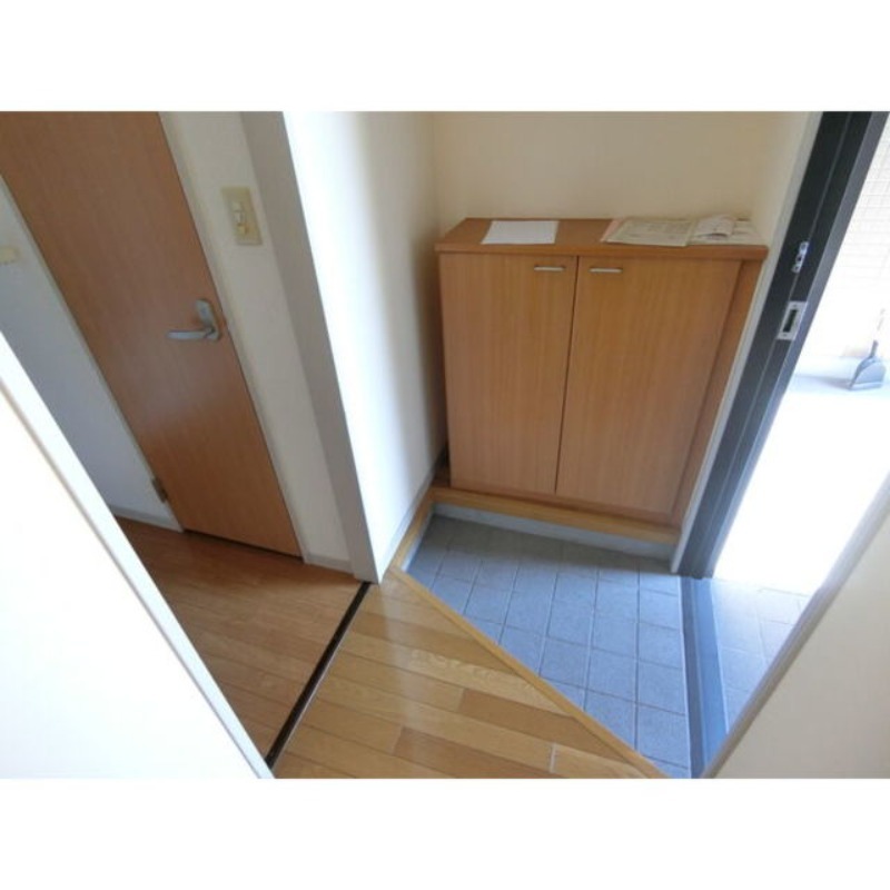 玄関　図面と現状に相違がある場合には現状を優先