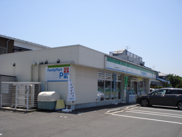 その他　ファミリーマート（その他）まで370m