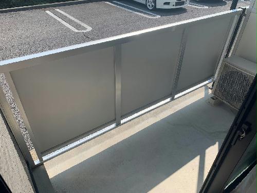 バルコニー　洗濯物を外干しできます