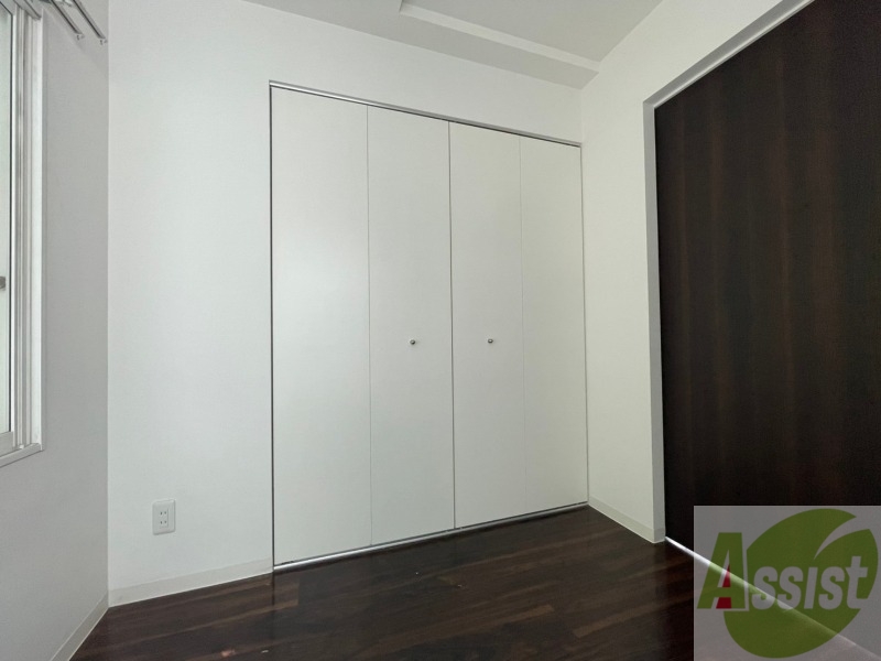 収納　寝室にあったクローゼット。荷物がたくさんあっても大丈夫。