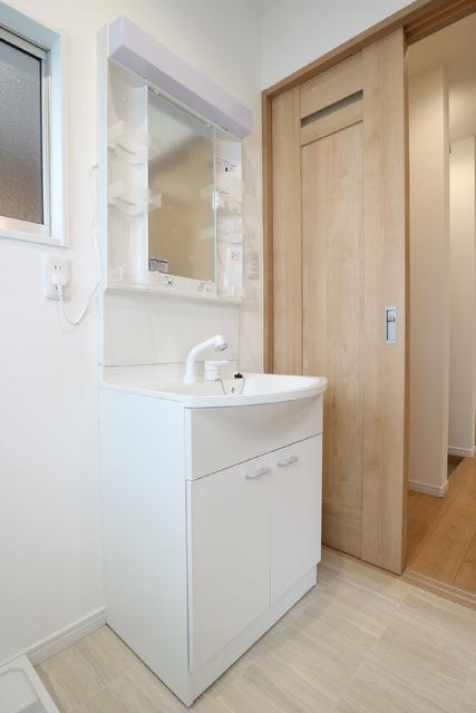 洗面設備　洗面所