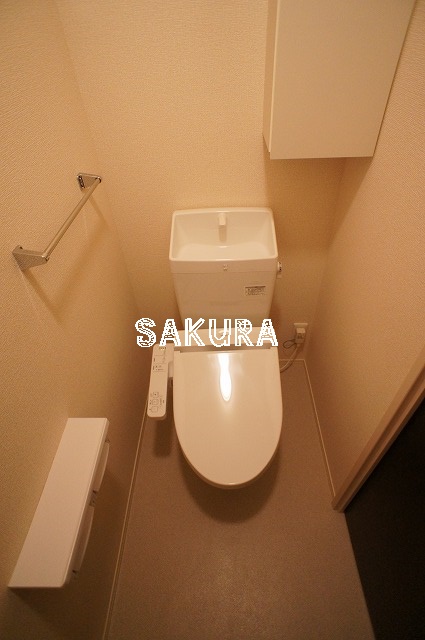 トイレ　嬉しい温水洗浄便座♪