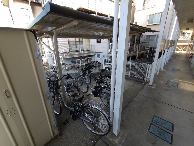 その他　駐輪場　原付＆自転車のみ駐輪可能