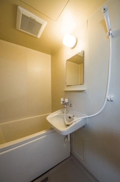 バス・シャワールーム　?