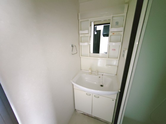 洗面設備　※別部屋の写真です