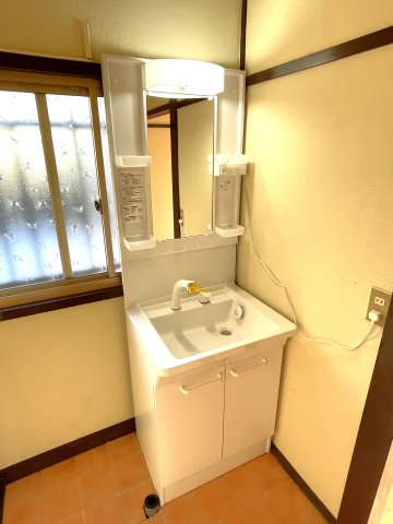 洗面設備　新品交換♪