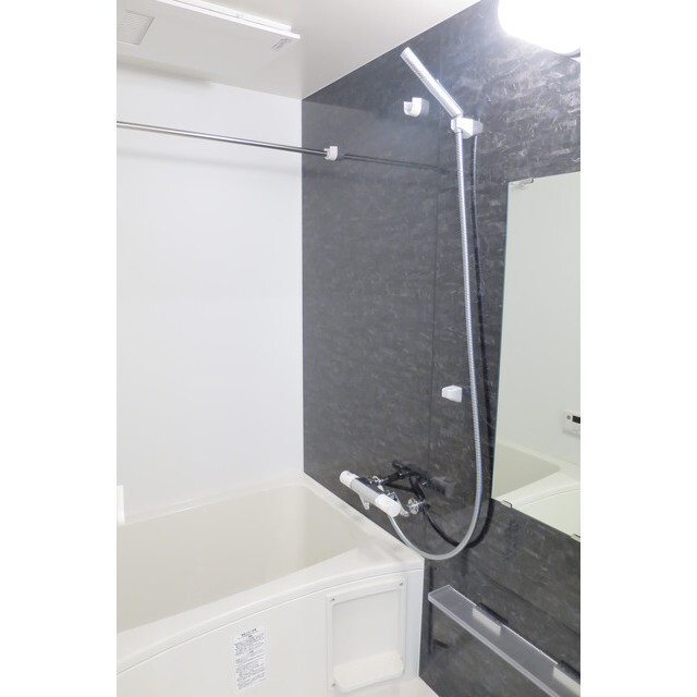 バス・シャワールーム　浴室暖房乾燥機能付