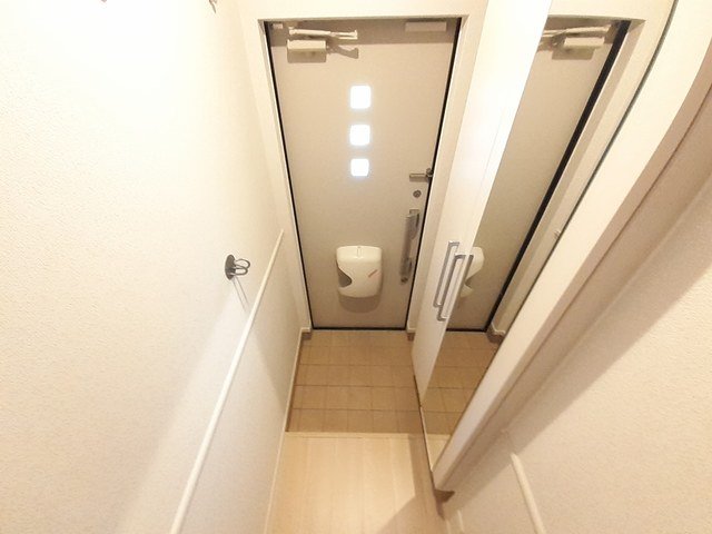 玄関　シンプルで使いやすい玄関です