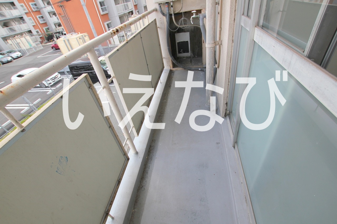 バルコニー　同一物件です。