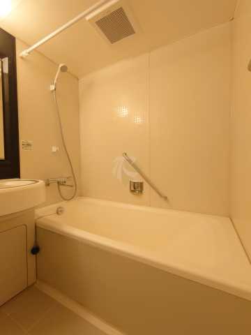 バス・シャワールーム　室内見学承ります。当店掲載物件以外もまとめてお問合頂けます。