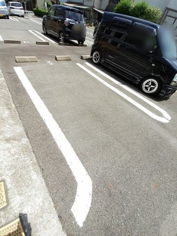駐車場　車をお持ちの方に嬉しい駐車場付きの物件です