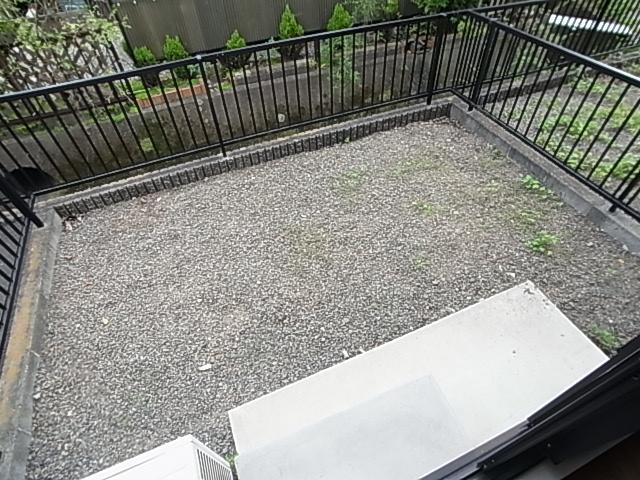庭　テラスです