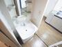 洗面設備　スペースが確保できる洗面所です