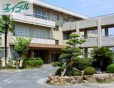 小学校　岡山市立彦崎小学校（小学校）まで567m