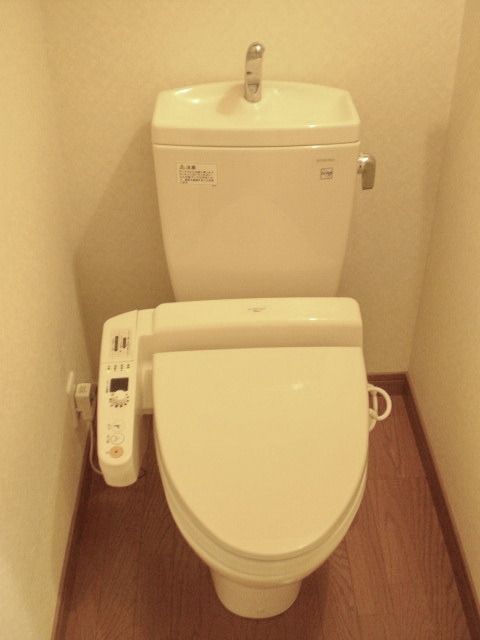 トイレ　★シャワートイレ★