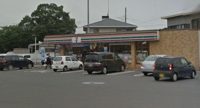 コンビニ　セブンイレブン小山大行寺店（コンビニ）まで740m