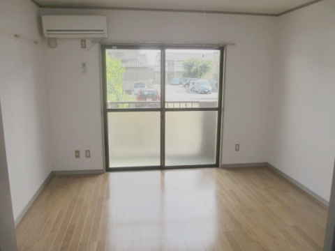 居室・リビング　※写真は他号室です