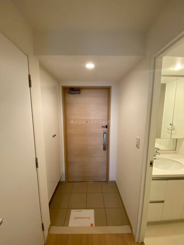 玄関　別部屋参考室内