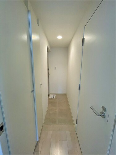 玄関　玄関　※2022年8月撮影の写真