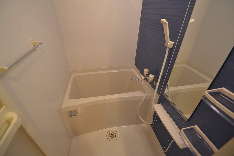 バス・シャワールーム　写真はモデルルームです　物件情報は現況を優先と致します
