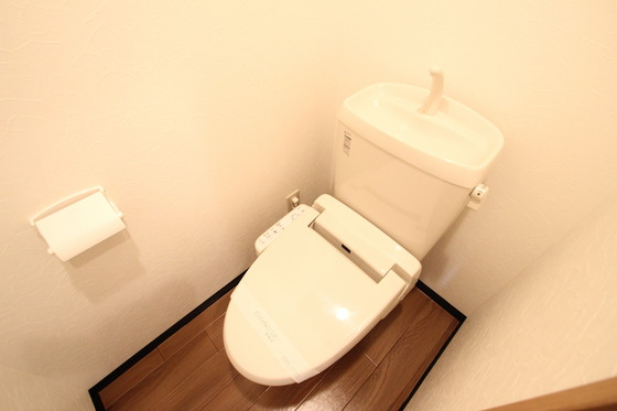 トイレ　※別号室の写真です