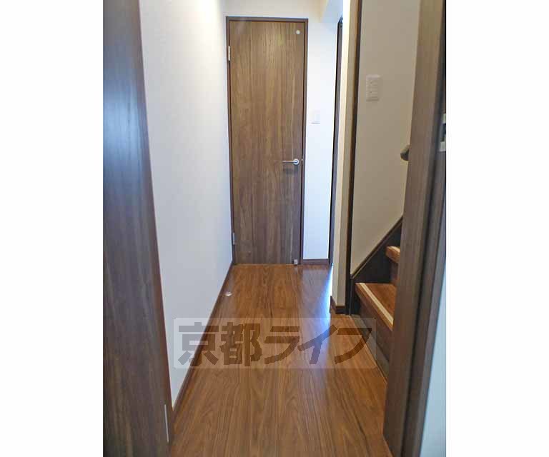 その他部屋・スペース　落ち着いた雰囲気の廊下です。