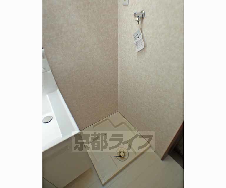 その他設備　洗濯機置き場は脱衣場にあります。