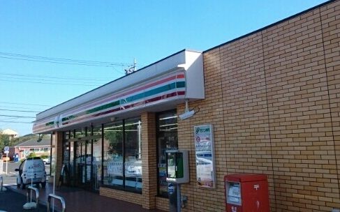コンビニ　セブンイレブン（コンビニ）まで1260m