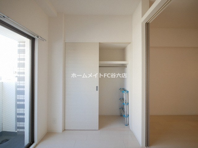 収納　セレニテ南森町