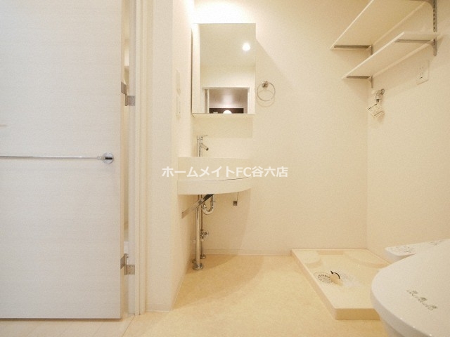 洗面設備　セレニテ南森町