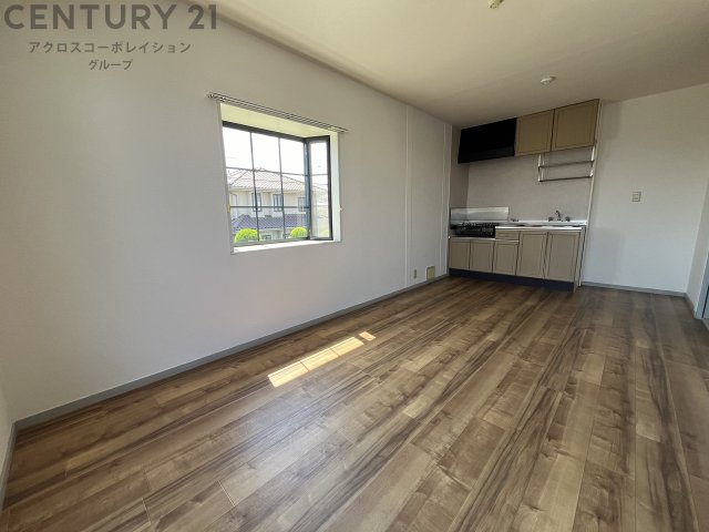 居室・リビング　出窓から採光あり明るいダイニング♪