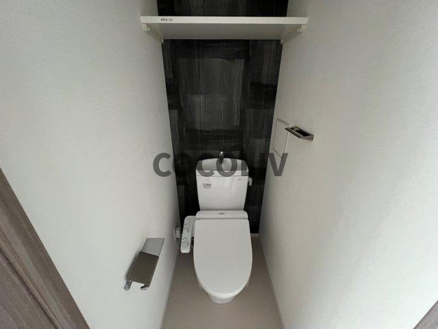 トイレ　同物件別部屋写真