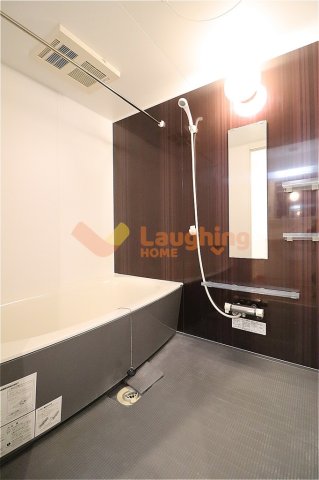 バス・シャワールーム　落ち着いた空間のお風呂です