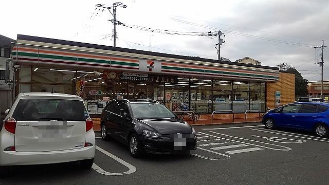 コンビニ　セブンイレブン（コンビニ）まで2000m